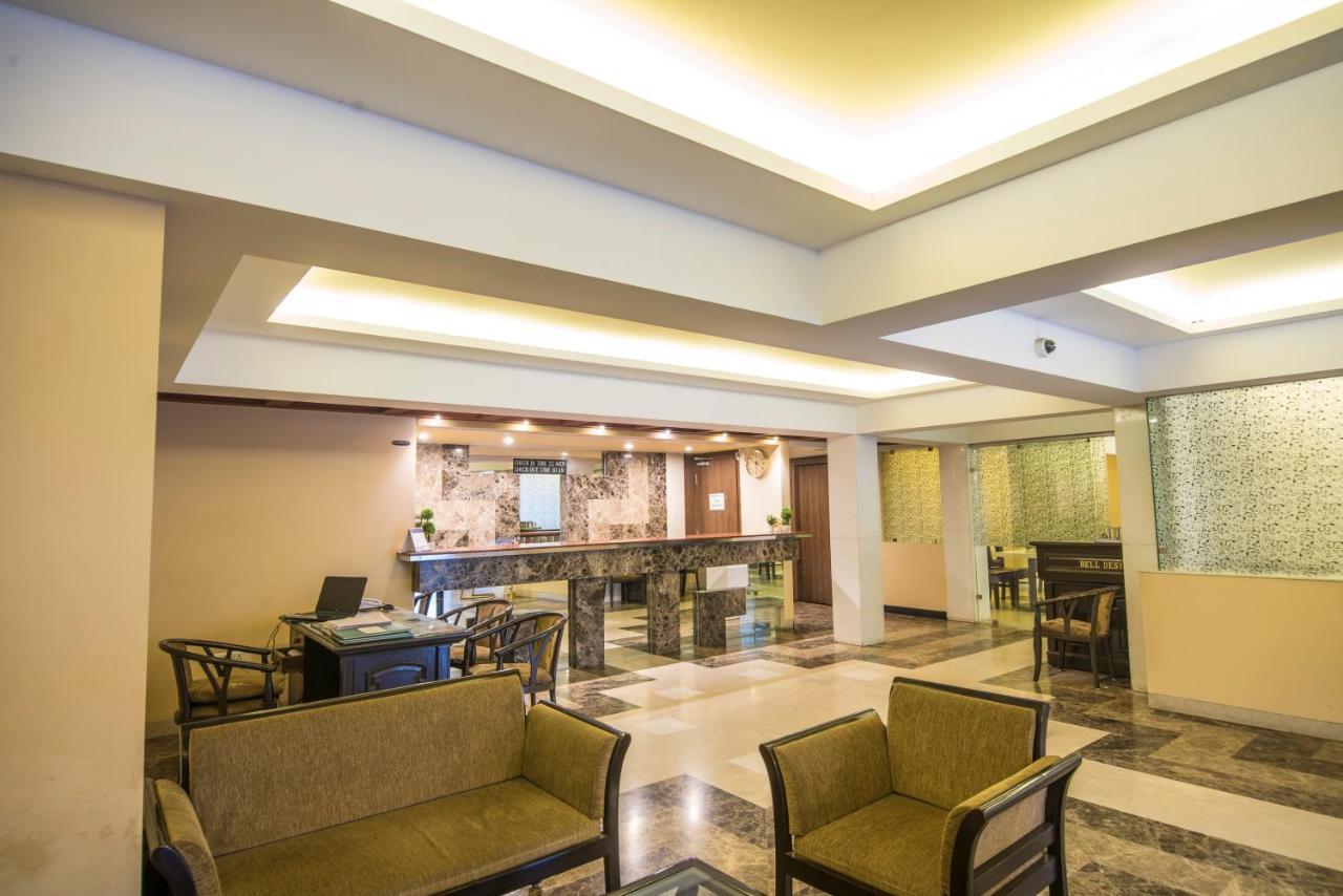 Palette Hotel Nisarga By Sunday Bhopal Bagian luar foto