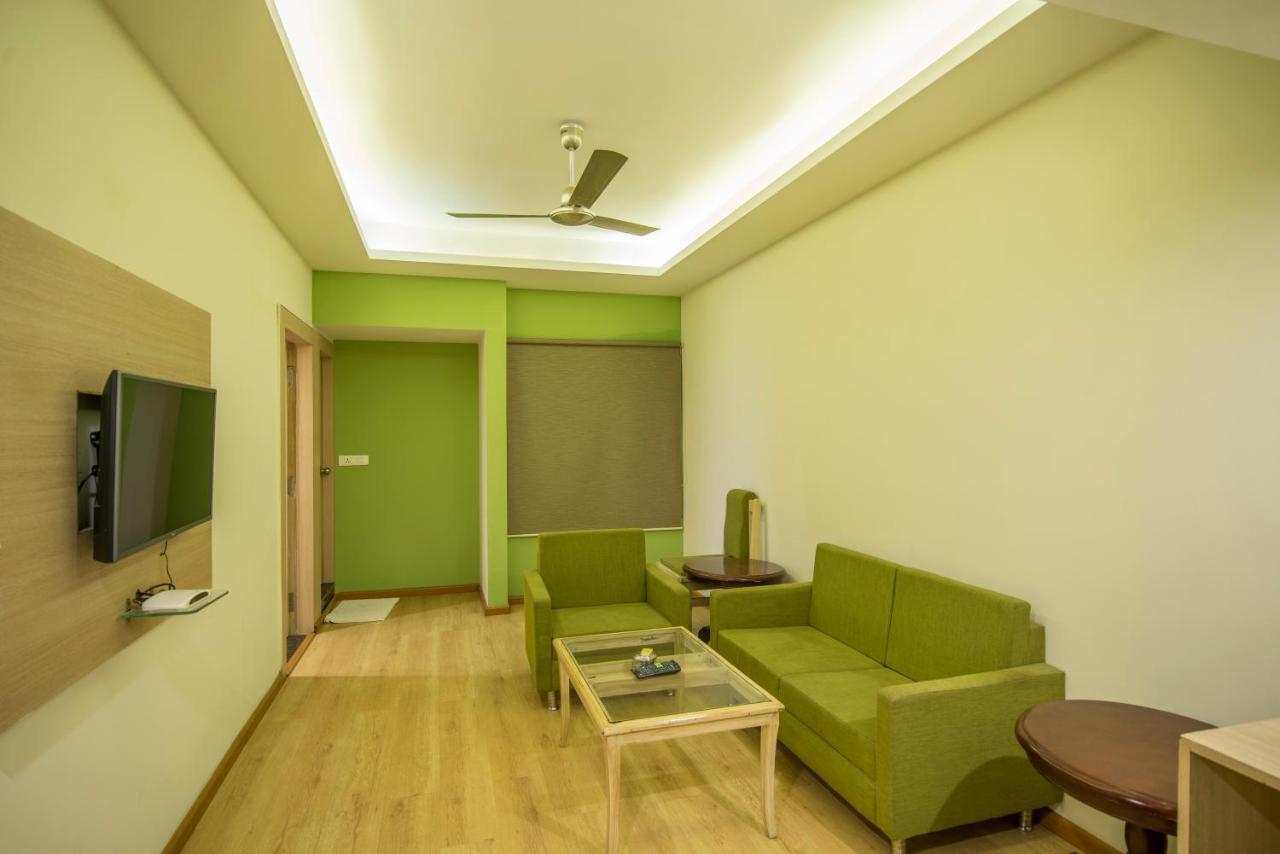 Palette Hotel Nisarga By Sunday Bhopal Bagian luar foto