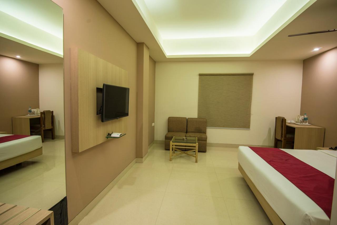 Palette Hotel Nisarga By Sunday Bhopal Bagian luar foto