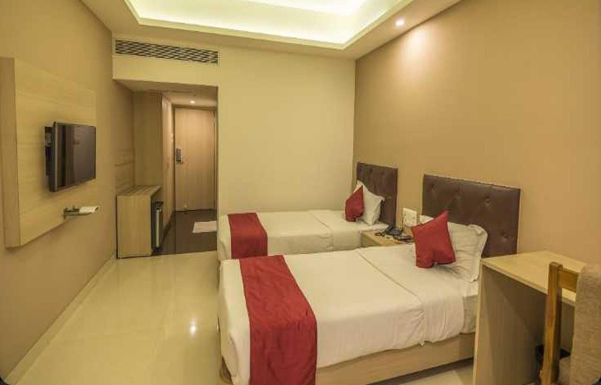 Palette Hotel Nisarga By Sunday Bhopal Bagian luar foto