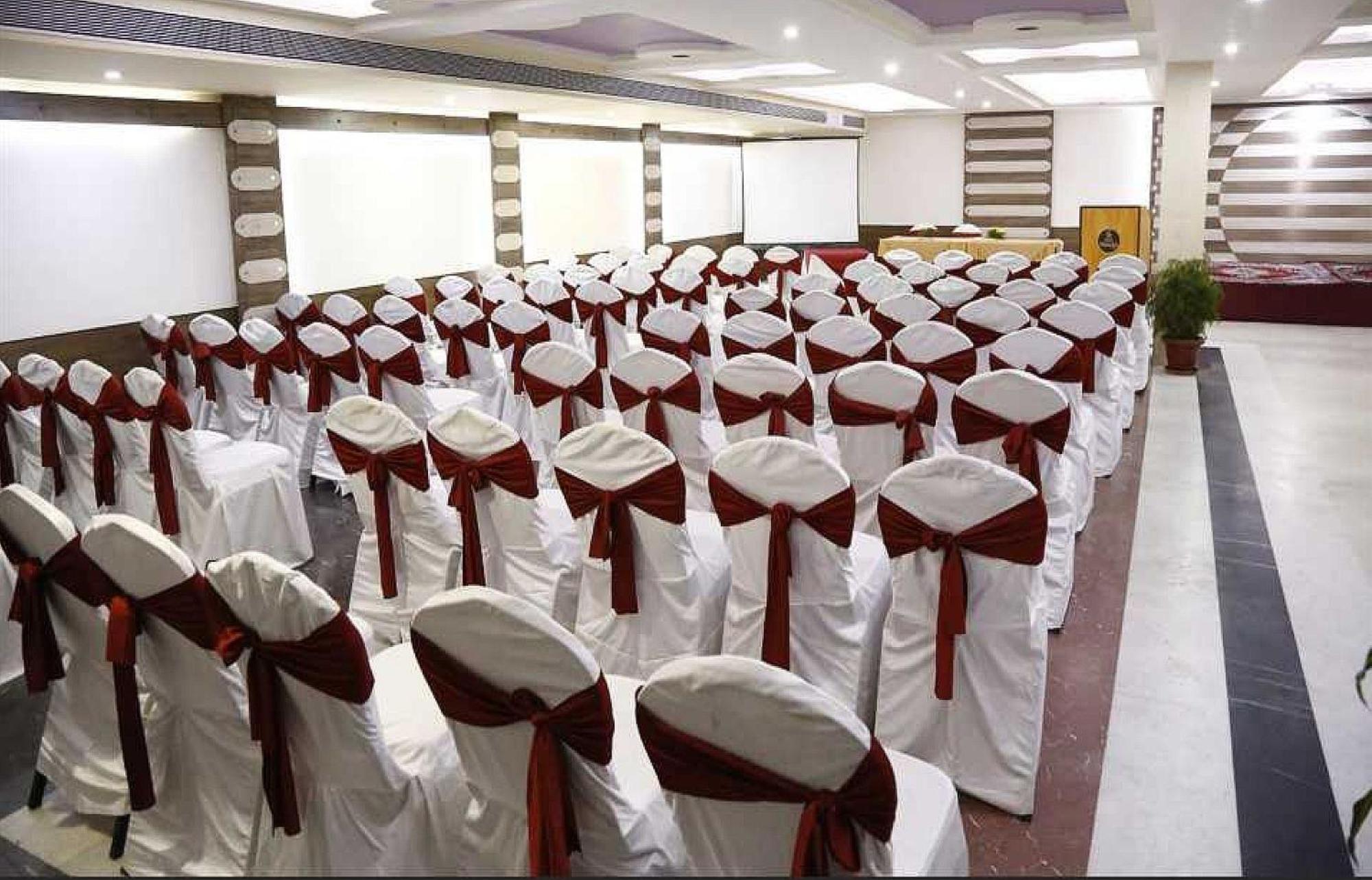 Palette Hotel Nisarga By Sunday Bhopal Bagian luar foto