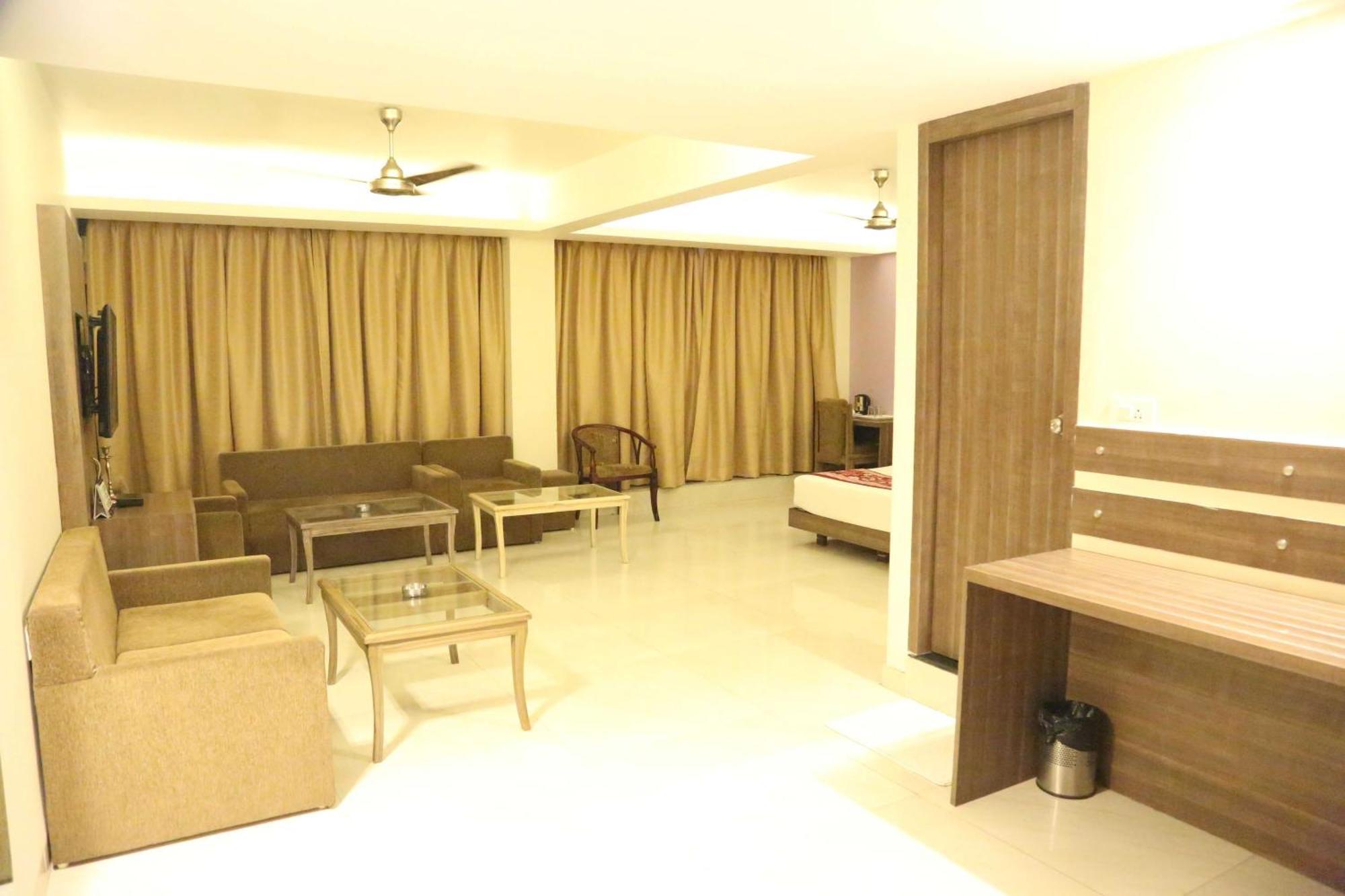 Palette Hotel Nisarga By Sunday Bhopal Bagian luar foto