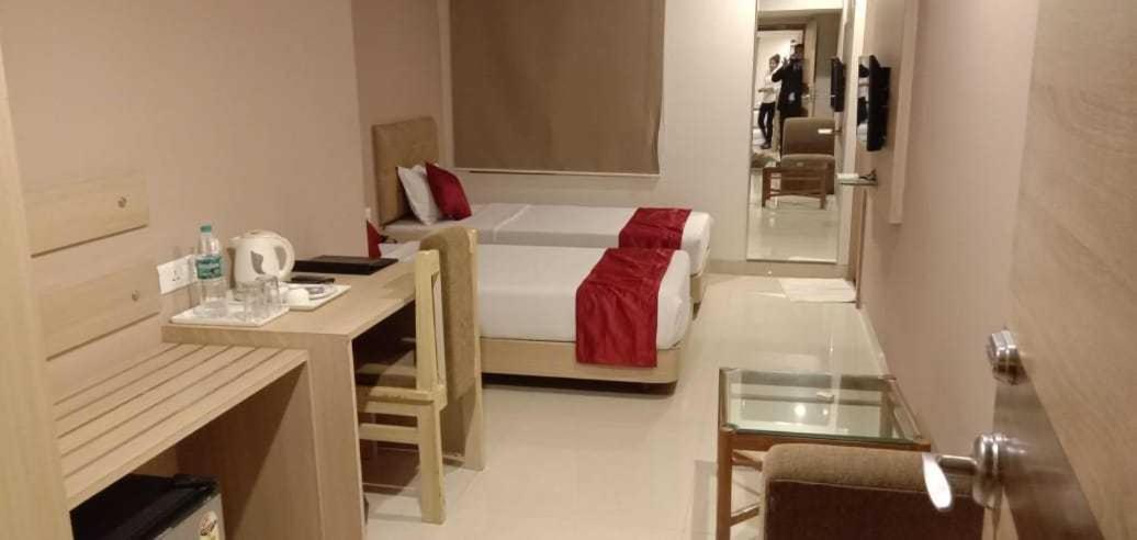 Palette Hotel Nisarga By Sunday Bhopal Bagian luar foto