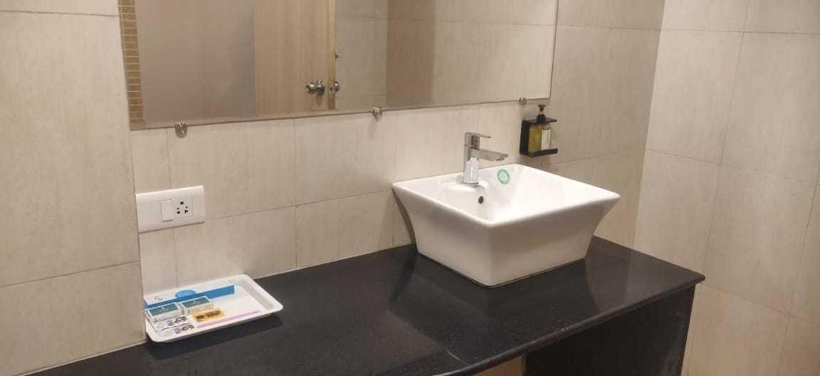 Palette Hotel Nisarga By Sunday Bhopal Bagian luar foto