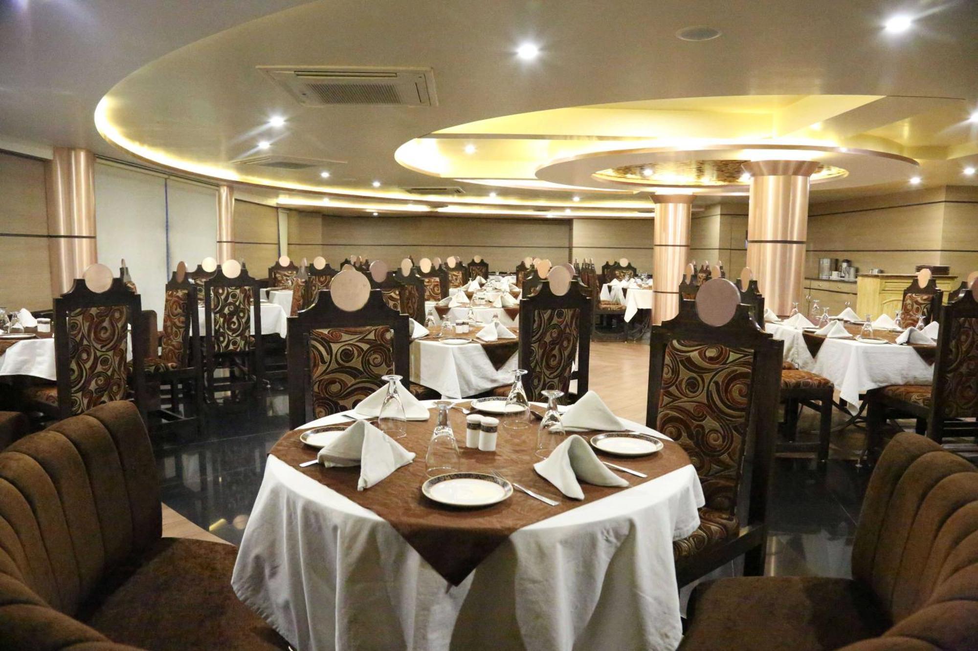 Palette Hotel Nisarga By Sunday Bhopal Bagian luar foto